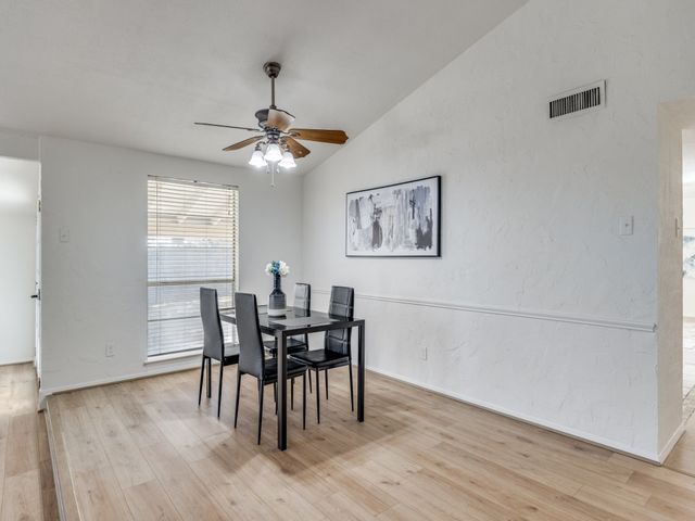 1822 Woodbury, Carrollton, TX 75007