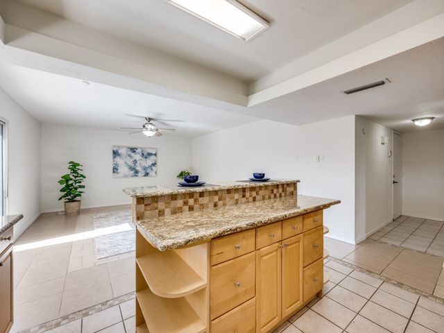 1822 Woodbury, Carrollton, TX 75007