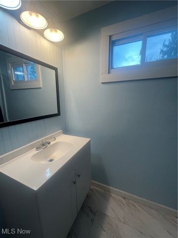 665 Crown Avenue, Ravenna, OH 44266