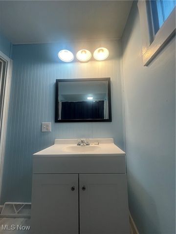 665 Crown Avenue, Ravenna, OH 44266