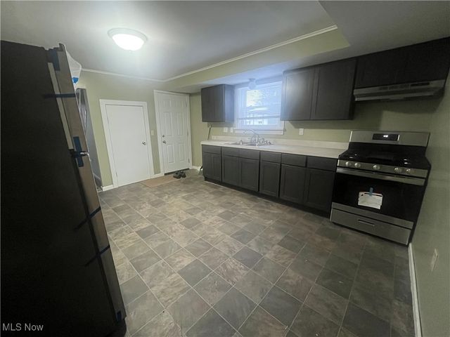 665 Crown Avenue, Ravenna, OH 44266