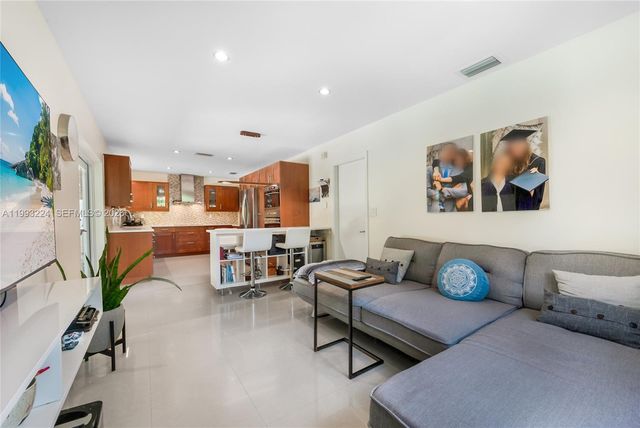 17071 SW 86th Ave, Palmetto Bay, FL 33157