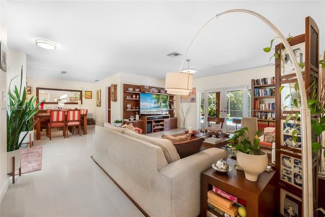 17071 SW 86th Ave, Palmetto Bay, FL 33157