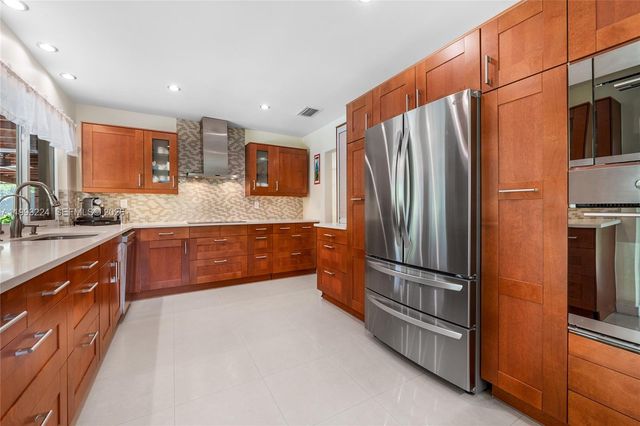 17071 SW 86th Ave, Palmetto Bay, FL 33157