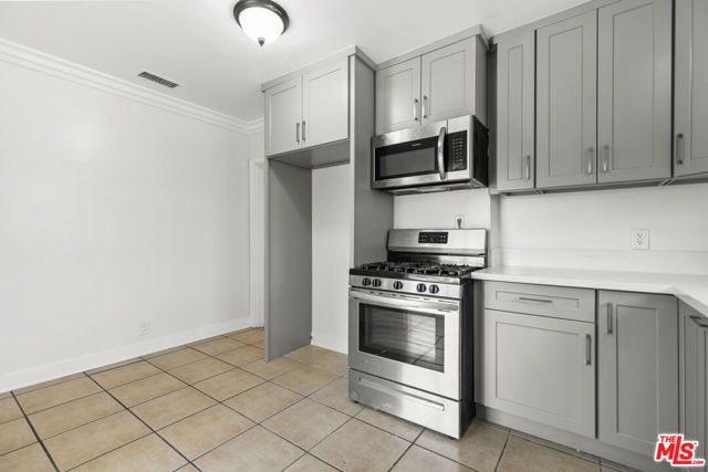 10823 Cantara Street, Sun Valley (los Angeles), CA 91352