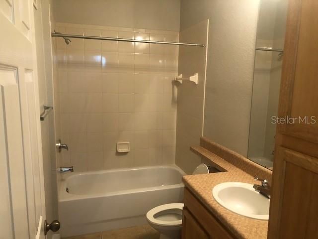 10025 COURTNEY PALMS BOULEVARD 204, Tampa, FL 33619