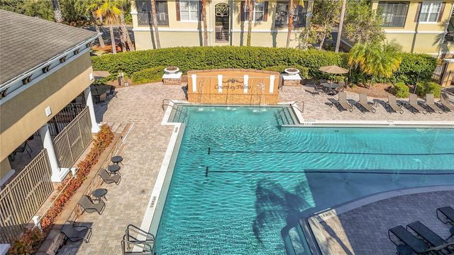 10025 COURTNEY PALMS BOULEVARD 204, Tampa, FL 33619