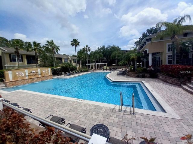 10025 COURTNEY PALMS BOULEVARD 204, Tampa, FL 33619