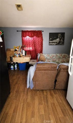 10749 Weigand Avenue, Los Angeles, CA 90059