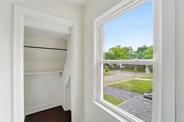 1707 Longview Drive, Springfield, OH 45504