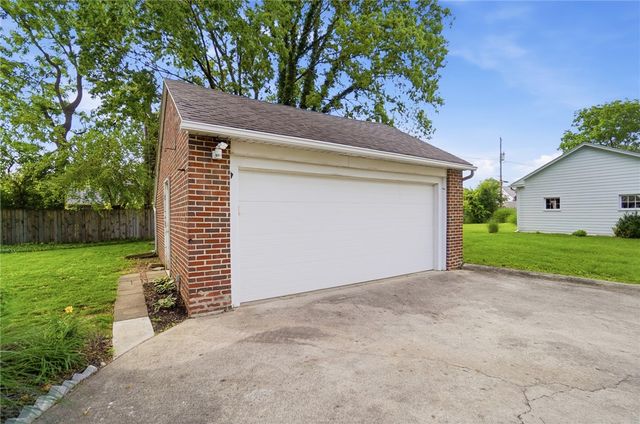 1707 Longview Drive, Springfield, OH 45504