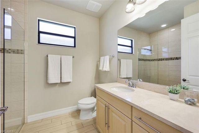1243 Briarwood CT, Naples, FL 34104