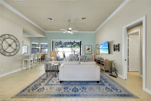 1243 Briarwood CT, Naples, FL 34104