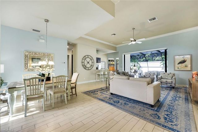 1243 Briarwood CT, Naples, FL 34104