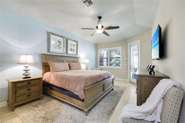 1243 Briarwood CT, Naples, FL 34104