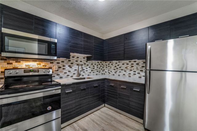 2731 NW 1st St 2, Pompano Beach, FL 33069