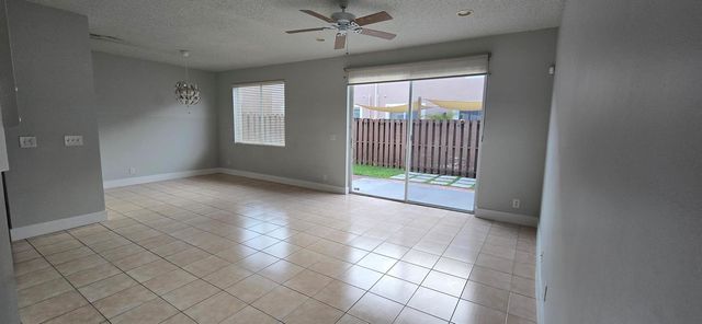 5117 Meadow Oaks Drive, Coconut Creek, FL 33073