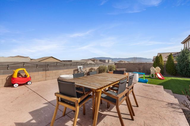 8827 Monsoon Road NW, Albuquerque, NM 87120