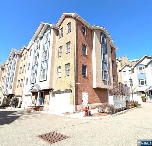 620 38th Street 604, Union City, NJ 07087