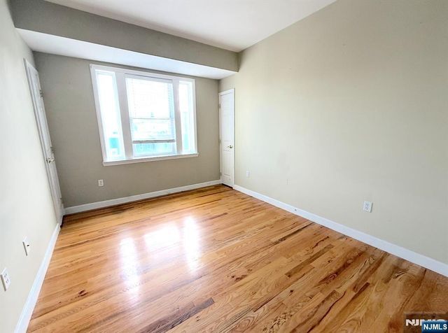 620 38th Street 604, Union City, NJ 07087