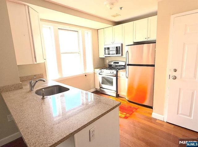 620 38th Street 604, Union City, NJ 07087