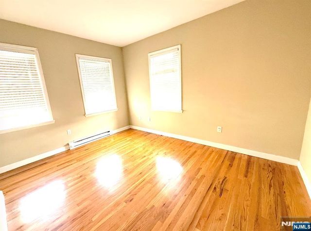 620 38th Street 604, Union City, NJ 07087