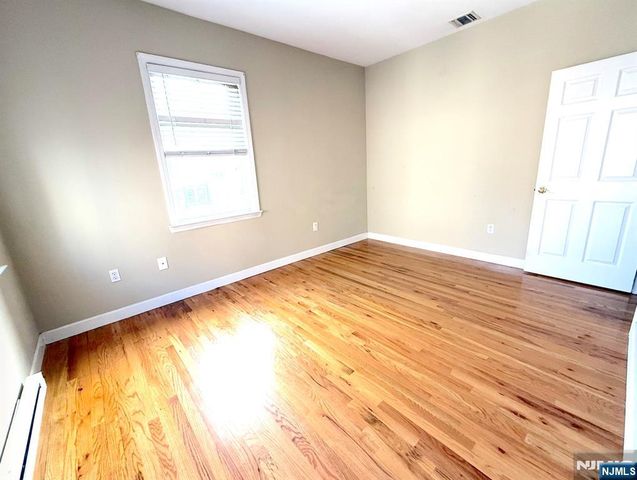 620 38th Street 604, Union City, NJ 07087