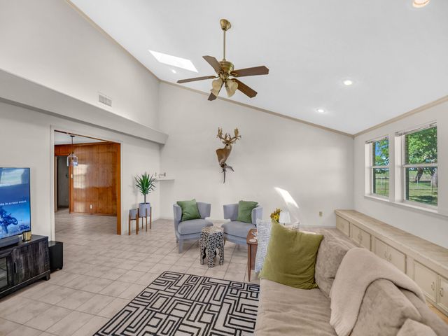 5108 Woodard Avenue, Cleburne, TX 76033