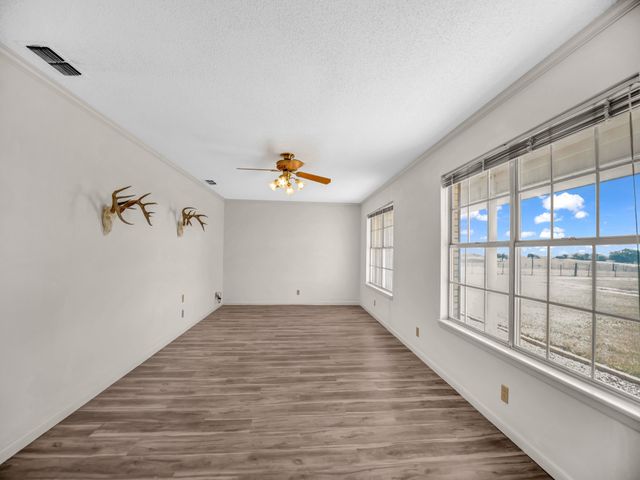 5108 Woodard Avenue, Cleburne, TX 76033