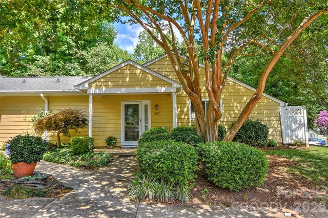 807 Sardis Cove Drive, Charlotte, NC 28270