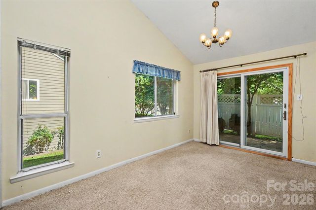 807 Sardis Cove Drive, Charlotte, NC 28270