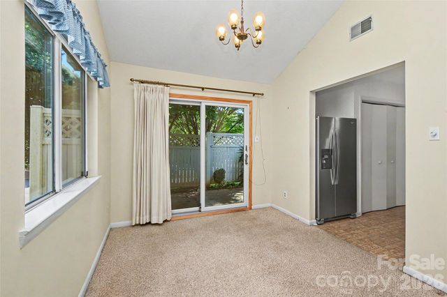 807 Sardis Cove Drive, Charlotte, NC 28270