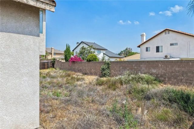 2428 W Calle Celeste, Rialto, CA 92377
