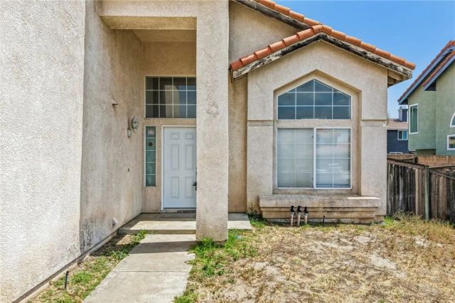 2428 W Calle Celeste, Rialto, CA 92377