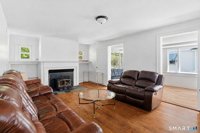101 Leffingwell Avenue, Waterbury, CT 06710
