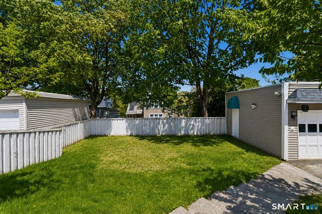 101 Leffingwell Avenue, Waterbury, CT 06710