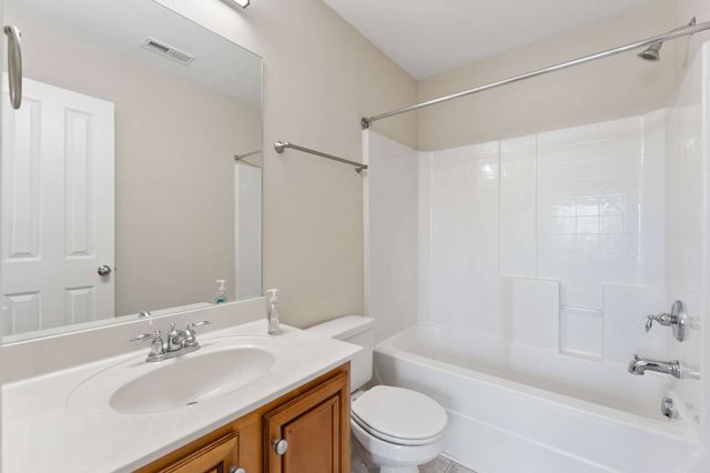 4702 Brighton Village Dr, Nashville, TN 37211
