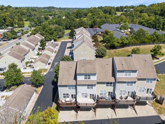 4702 Brighton Village Dr, Nashville, TN 37211