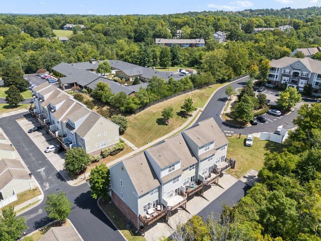 4702 Brighton Village Dr, Nashville, TN 37211