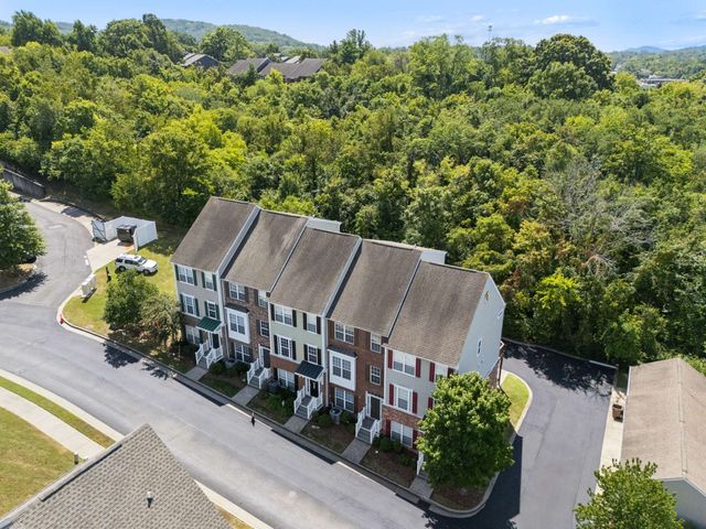 4702 Brighton Village Dr, Nashville, TN 37211
