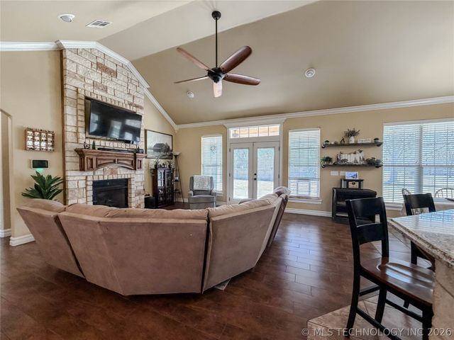 1007 S Powell Avenue, Wagoner, OK 74467