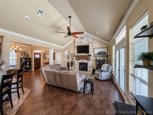 1007 S Powell Avenue, Wagoner, OK 74467