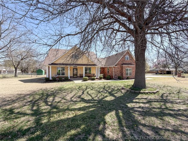 1007 S Powell Avenue, Wagoner, OK 74467