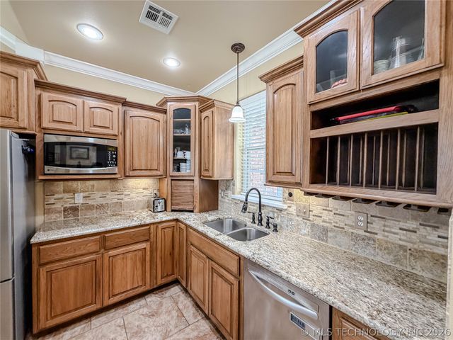 1007 S Powell Avenue, Wagoner, OK 74467