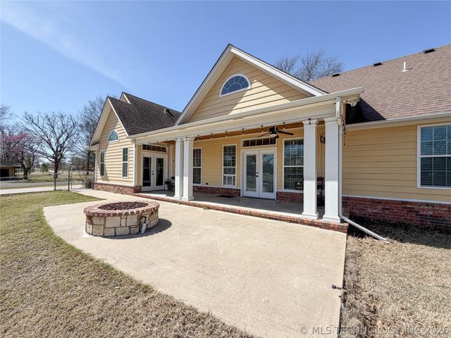 1007 S Powell Avenue, Wagoner, OK 74467