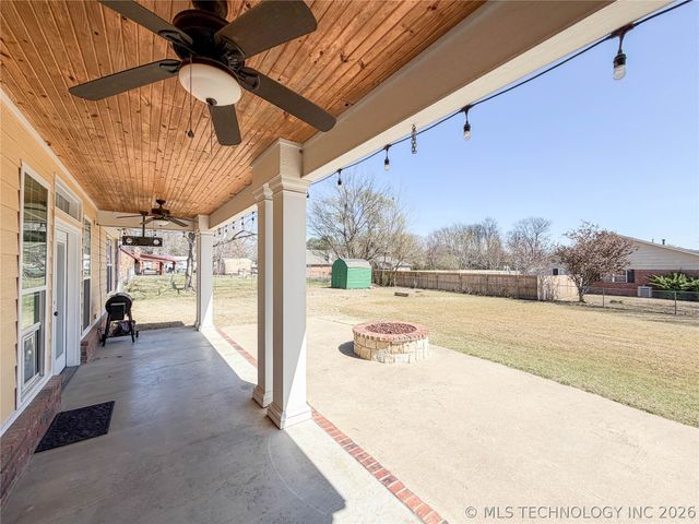 1007 S Powell Avenue, Wagoner, OK 74467