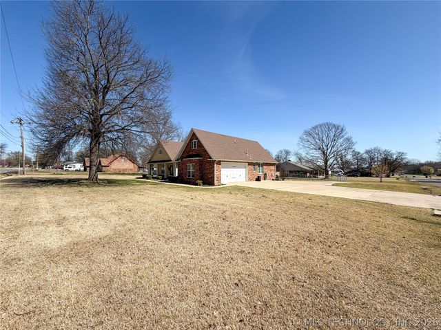 1007 S Powell Avenue, Wagoner, OK 74467