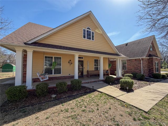 1007 S Powell Avenue, Wagoner, OK 74467