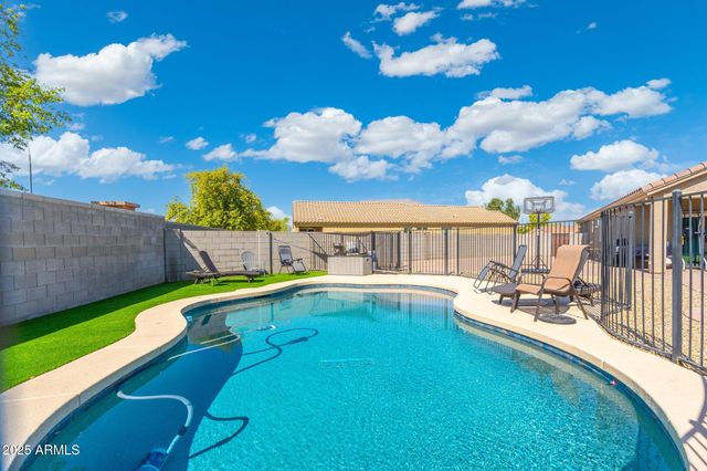 6763 W WETHERSFIELD Road, Peoria, AZ 85381