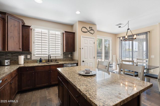 6763 W WETHERSFIELD Road, Peoria, AZ 85381